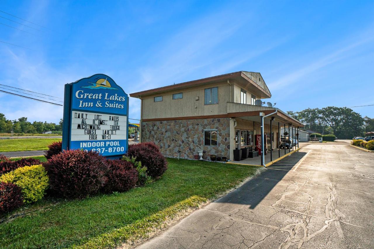 Great Lakes Inn & Suites South Haven Exterior foto