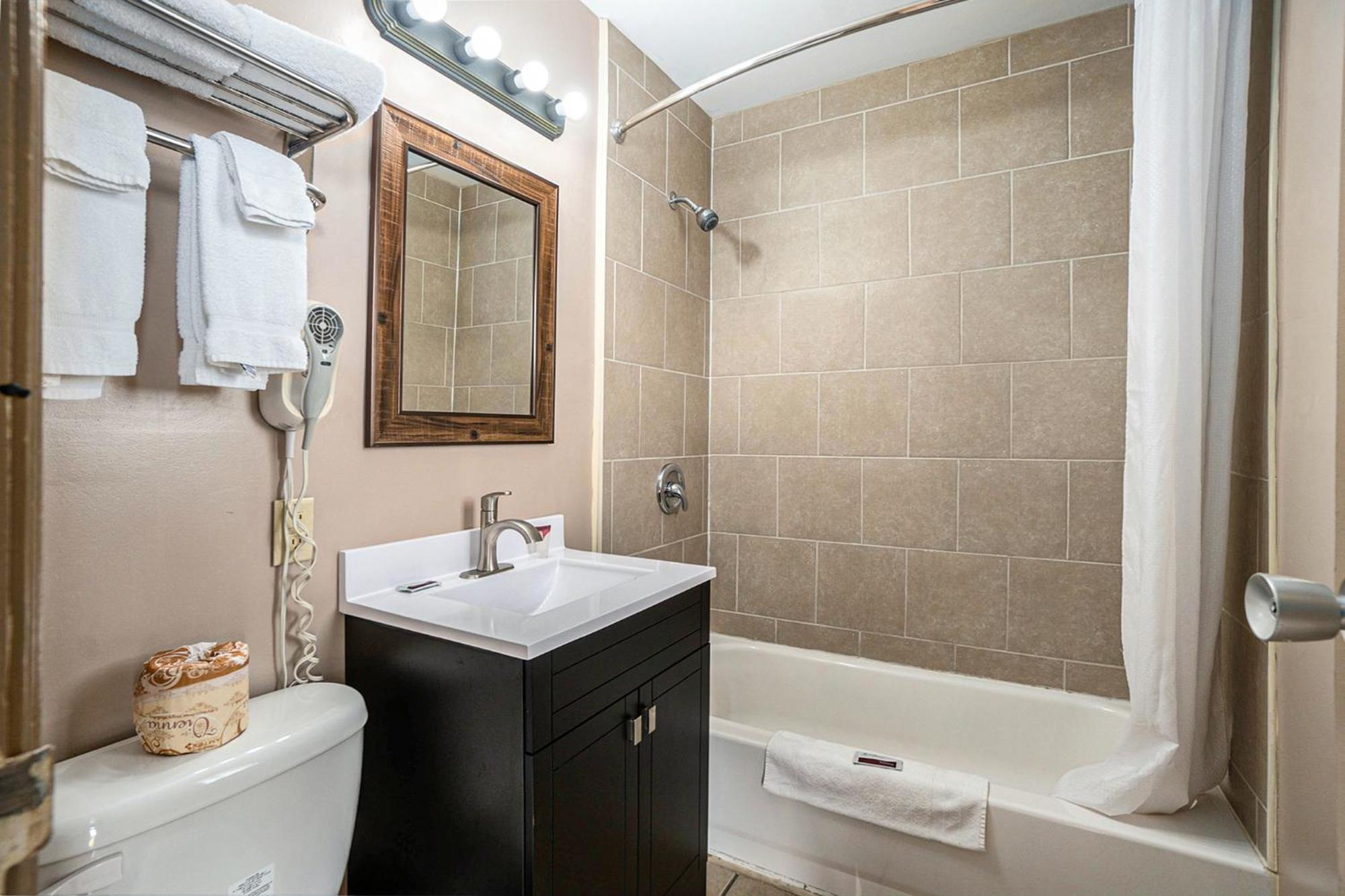 Great Lakes Inn & Suites South Haven Habitación foto